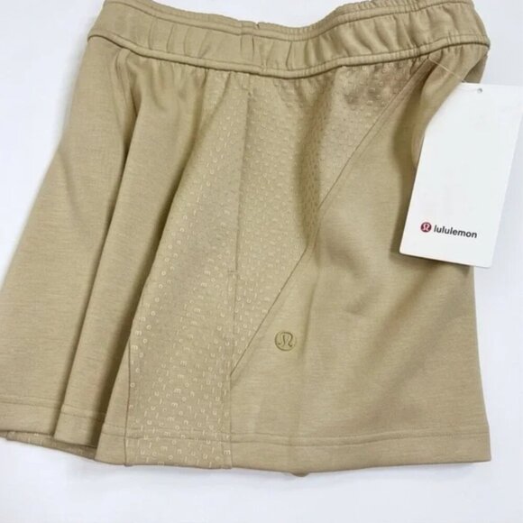 Lululemon NWT Embossed Panel High-Rise Short 4" Trench - Picture 7 of 14